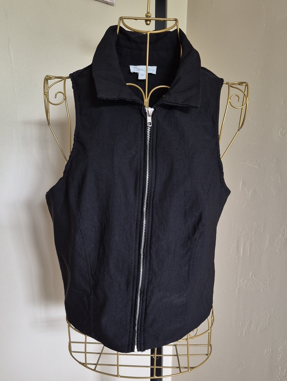 Twine and String Black Sleeveless Fitted Denim-style Zip-Front Vest Top